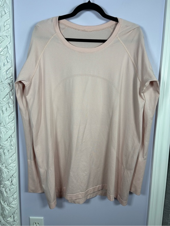 lululemon athletica Tops - lululemon athletica Swiftly Tech Long-Sleeve Crew Active Sporty Top in Blush 18